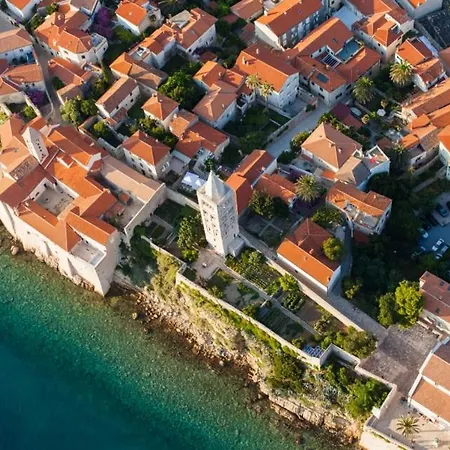 In Palit With Sea View, Terrace, Air Conditioning, Wi-fi Mundanije